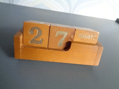 Vintage wooden perpetual - perpetual, desk