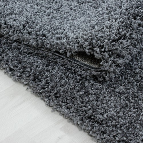 Large grey shaggy rug - large,
