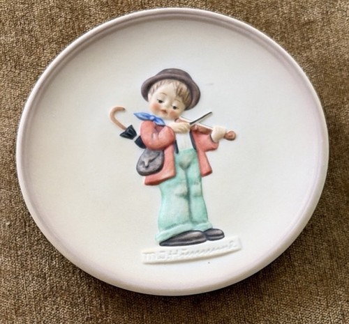 Goebel little musician 744 - little,
