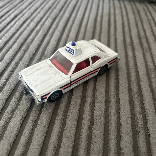 Corgi 402 ford cortina - corgi, glx