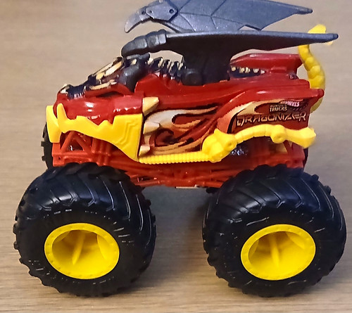 Hot wheels monster jam - hot,