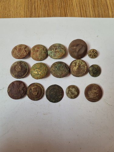 Military buttons british - buttons,
