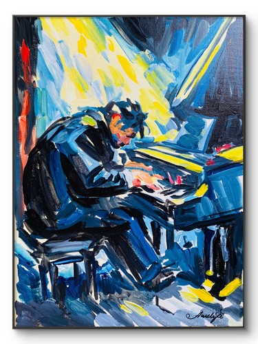 Expressive pianist modern - expressive,