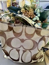 Coach Carly Hobo 10620 Khaki