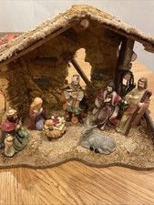 Vintage Wooden Stable Nativity Set With 7 Ceramic Figures 26cm Tall 41cm Long