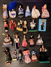 23 Dolls in national costume -
