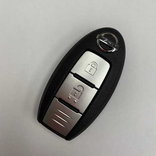New genuine nissan qashqai - new,