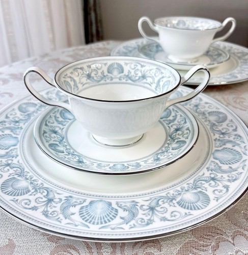 Wedgwood dolphins white - white, double
