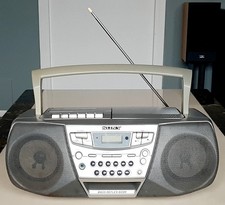 Vintage Sony CFD-S32L Portable