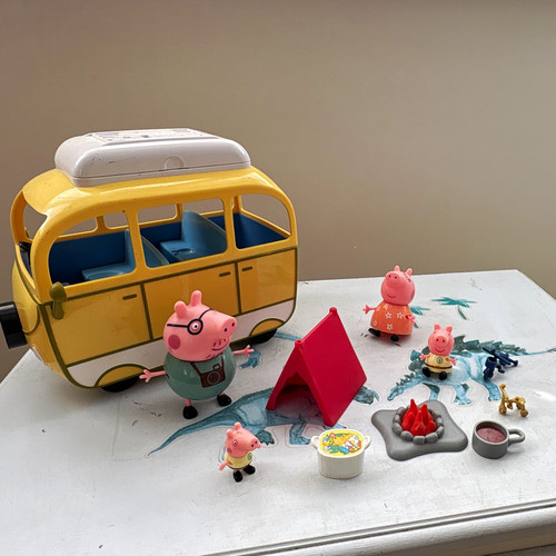 Peppa pig yellow - pig, blue