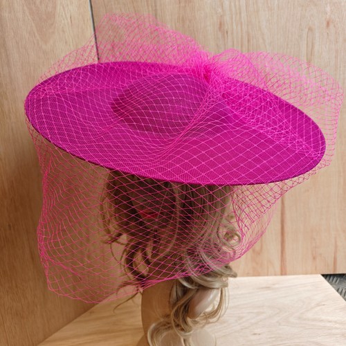 Dark pink veil veiling - , wide