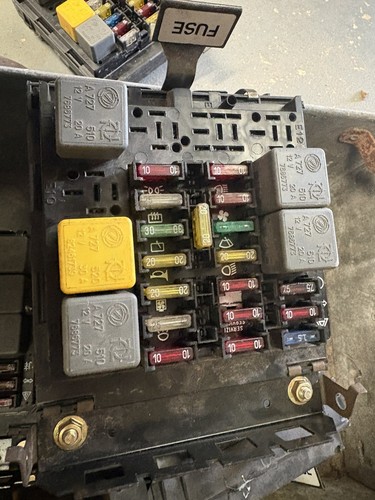 Alfa romeo 916 - alfa, fuse