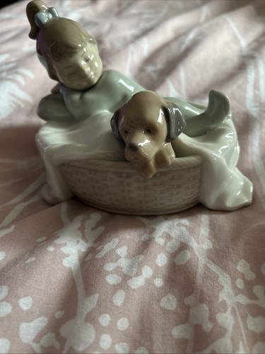 Nao figurine girl - girl, dog