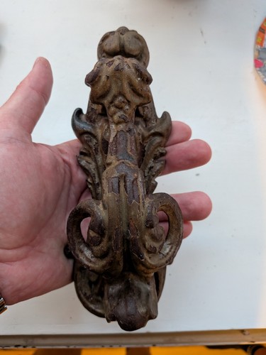 Cross son antique cast - w, &