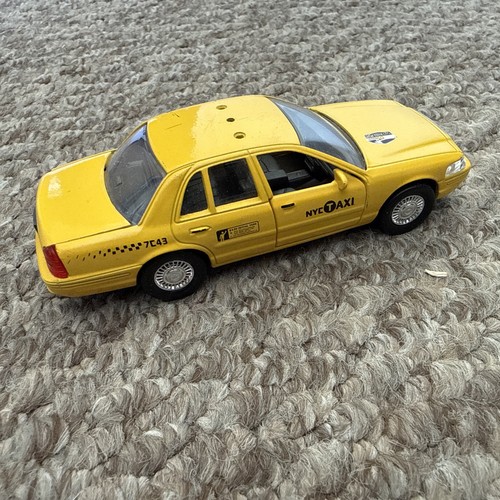 Ford crown victoria yellow nyc - ford,
