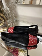 Crocs ladies flat shoes Size