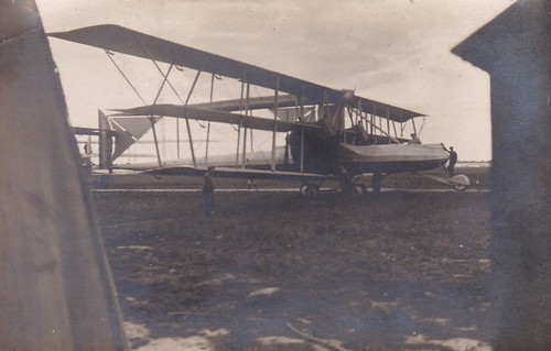 Triplane photo card neighbor - photo,