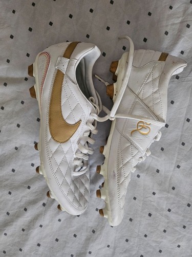 White and gold - gold, nike