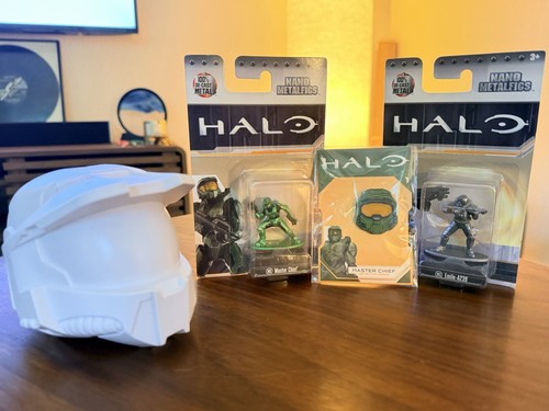 Halo memorabilia pin - halo,