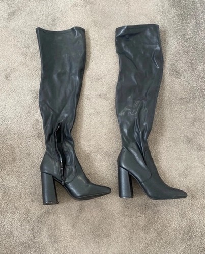 Prettylittlething black faux - black,