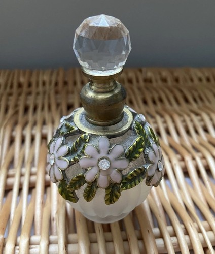 Pretty vintage glass perfume - pretty,