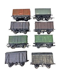 Rake of 8 Vintage Hornby Dublo
