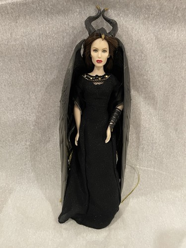 Disney maleficent royal - disney,