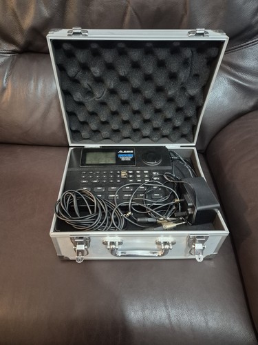 Alesis drum machine with - sr-16,
