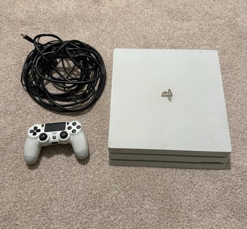 Ps4 pro white - 1tb, with