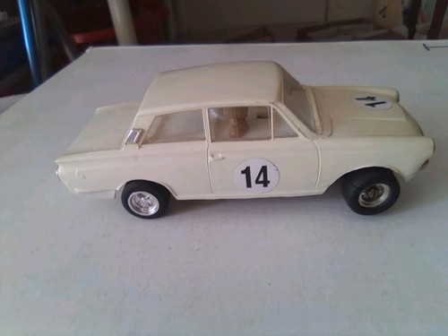 Scalextric airfix ford cortina - scalextric,