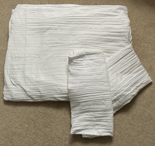 TESCO  WHITE SUPERKING DUVET SET