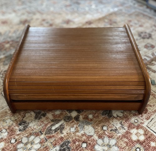 Ein vintage mid - vintage, mid-century