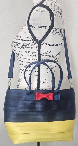 Harveys seatbelt bags - bags, disney