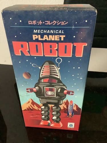 Mechanical planet robot - planet,