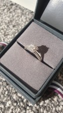 18ct White Gold Diamond Ring