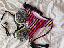 WOMENS  NEW  POUR MOI  &