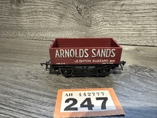 Hornby Red Arnolds Sands