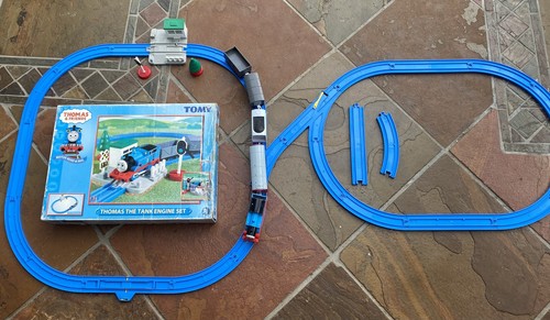 Tomy thomas the tank engine - tomy,