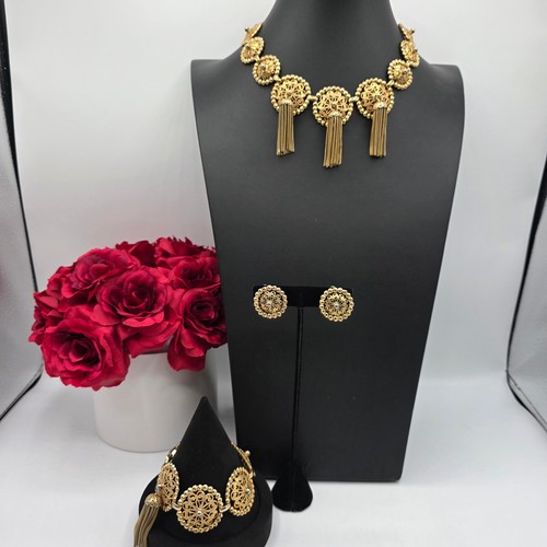 Schiaparelli vintage gold tone - schiaparelli,