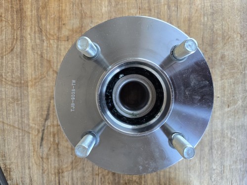 Ford focus mk1 - rear, hub