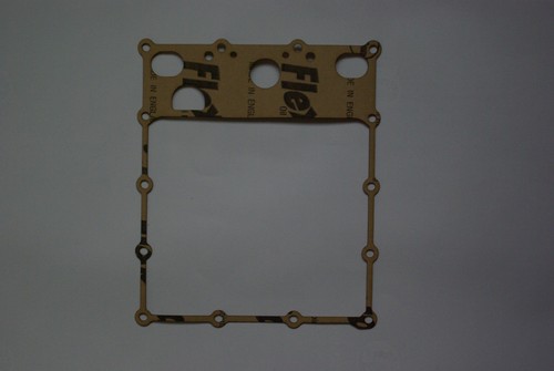 Suzuki oil sump pan - suzuki,