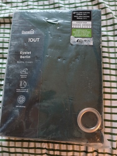 Dunelm bottle green blackout - bottle,