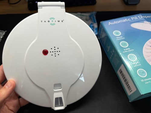 Automatic pill dispenser - automatic, with