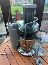 SAGE juicer
