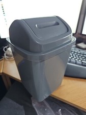 Zoom Plastic Swing Top Dustbin - Grey / 5L