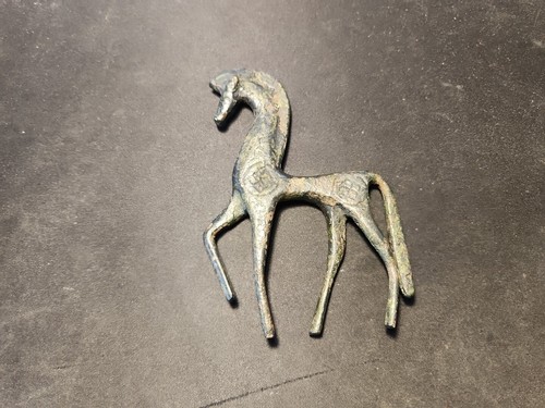 bronze horse