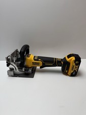 DEWALT DCW682NT-XJ 18V XR BL Biscuit Jointer With 5ah Battery