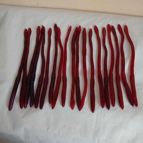 Hump tail plastic - 6.75”,