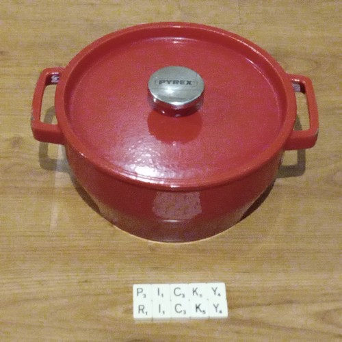 Pyrex red large cast - pyrex,