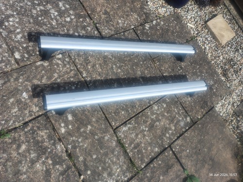 Ford max roof bars - c,
